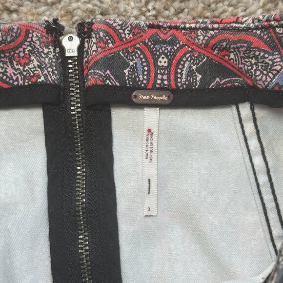 Free People Paisley Bodycon Mini Skirt Size 0 Vintage Bold Print Boho - Picture 4 of 5